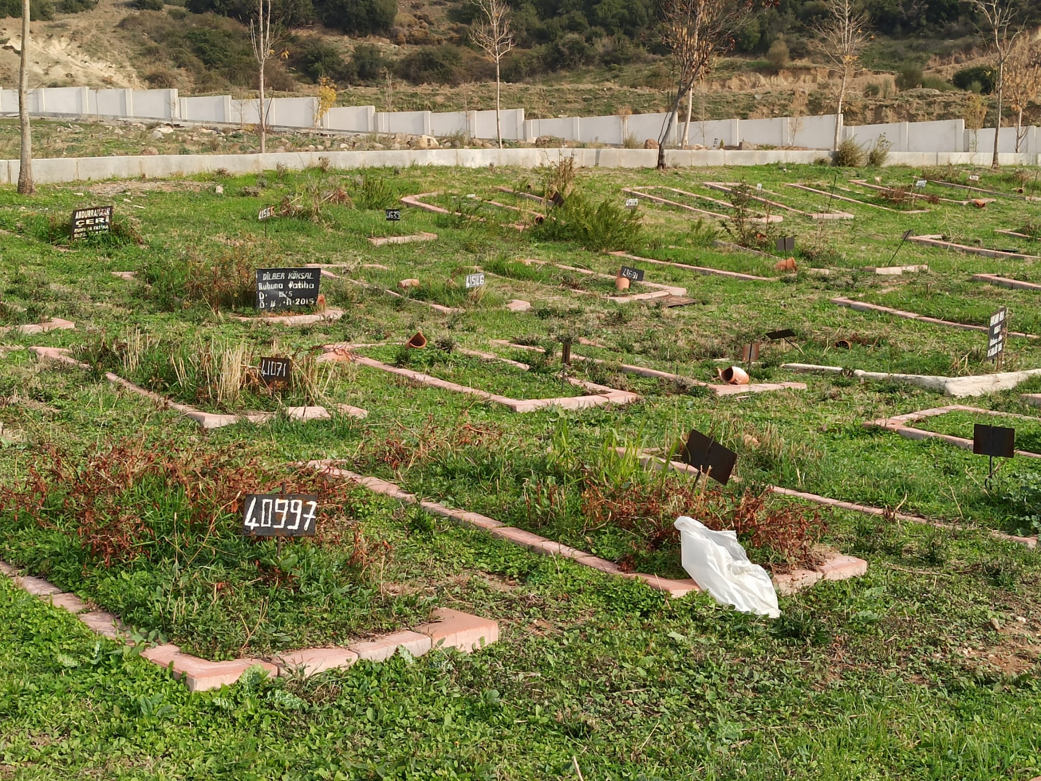 مقبرة مجهولي الهوية في أزمير - سراج